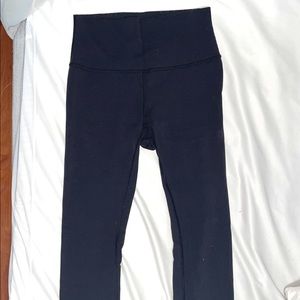 Black Lululemon Cropped Leggings